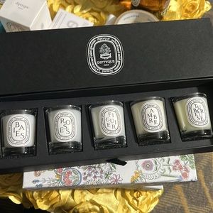 SET OF FIVE LIMITED-EDITION SCENTED CANDLES 5 X 35G